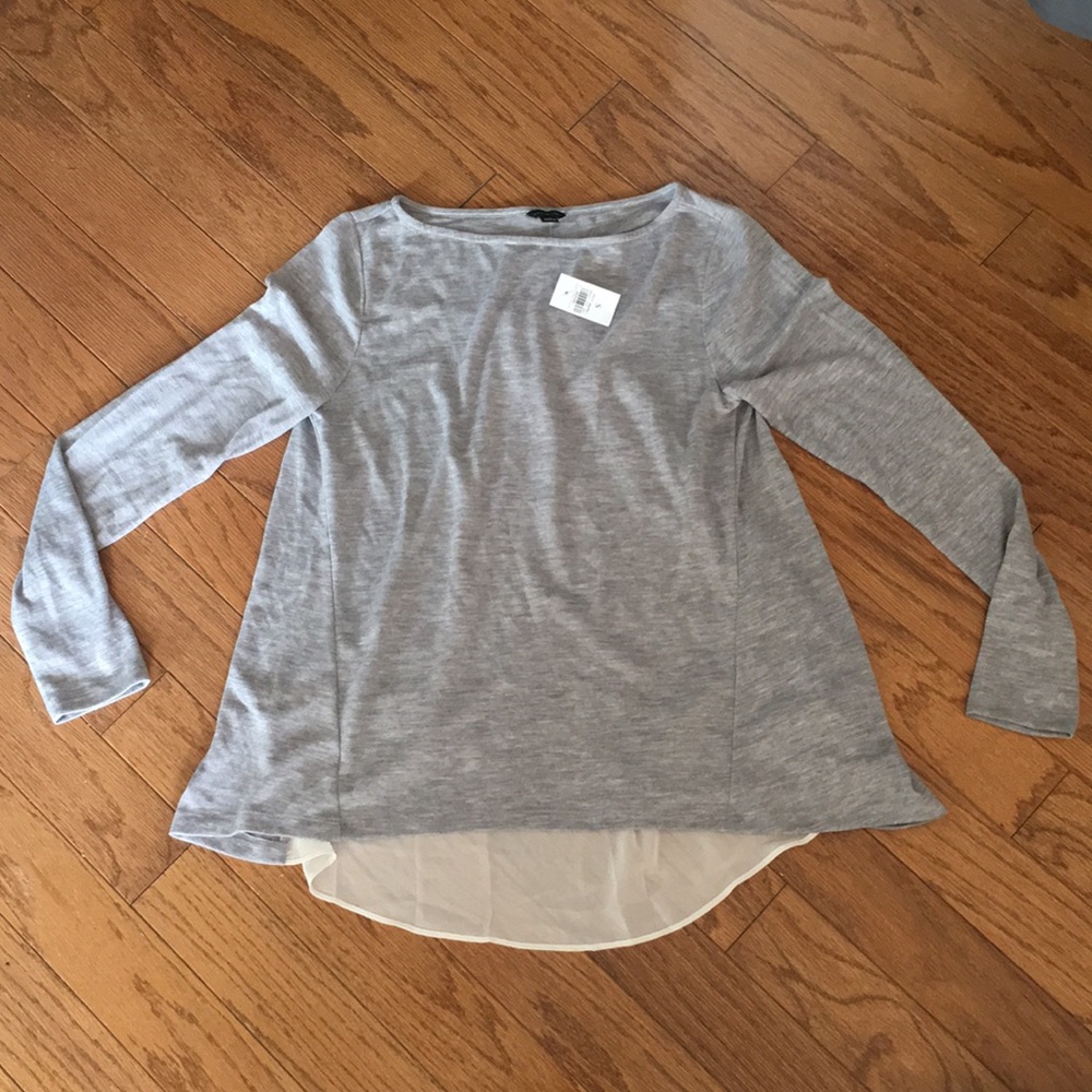 NWT Ann Taylor gray and cream top